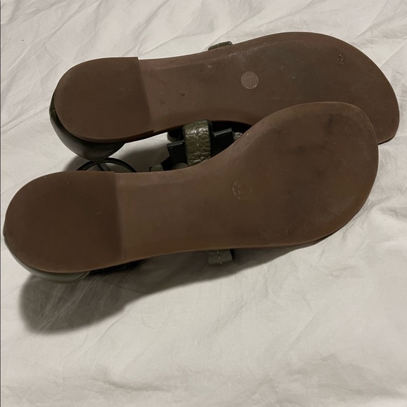 Tory Burch Phoebe Logo Thong Sandals Size 6M - Picture 7 of 8